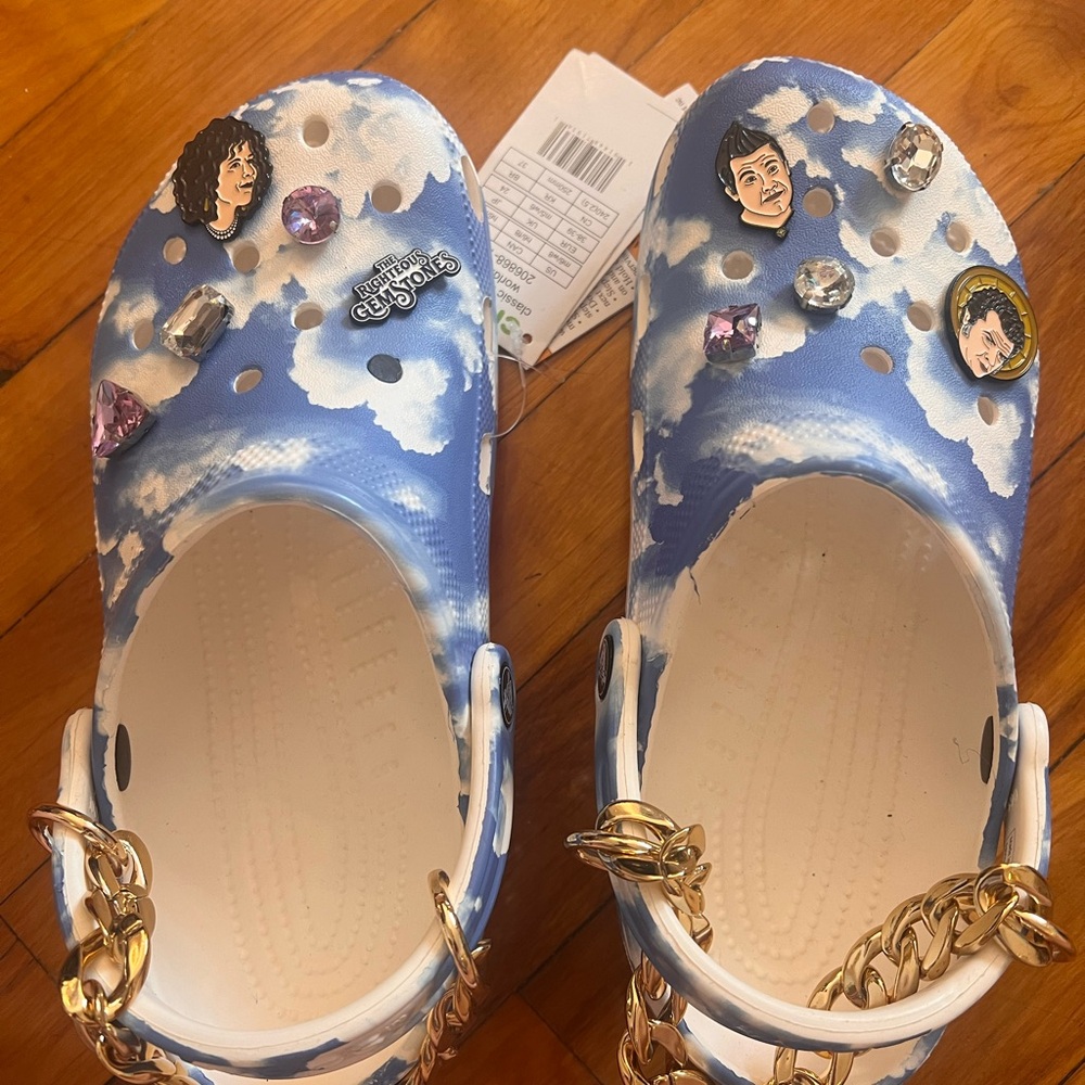 NWT Cloud Sky Crocs Women’s 8